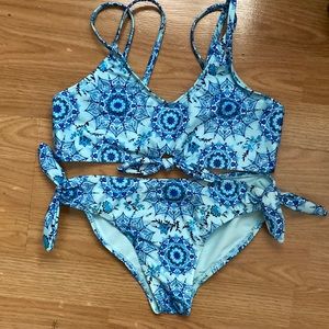 Blue Flower-Design “Wonder-Nation Girls 2 piece SwimSuit. Size L/G(10-12) NWT